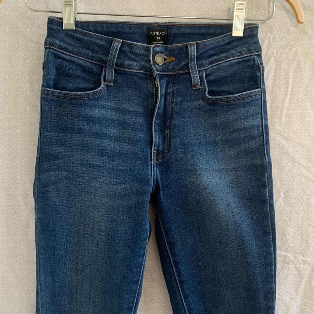Just Black Skinny Jeans!